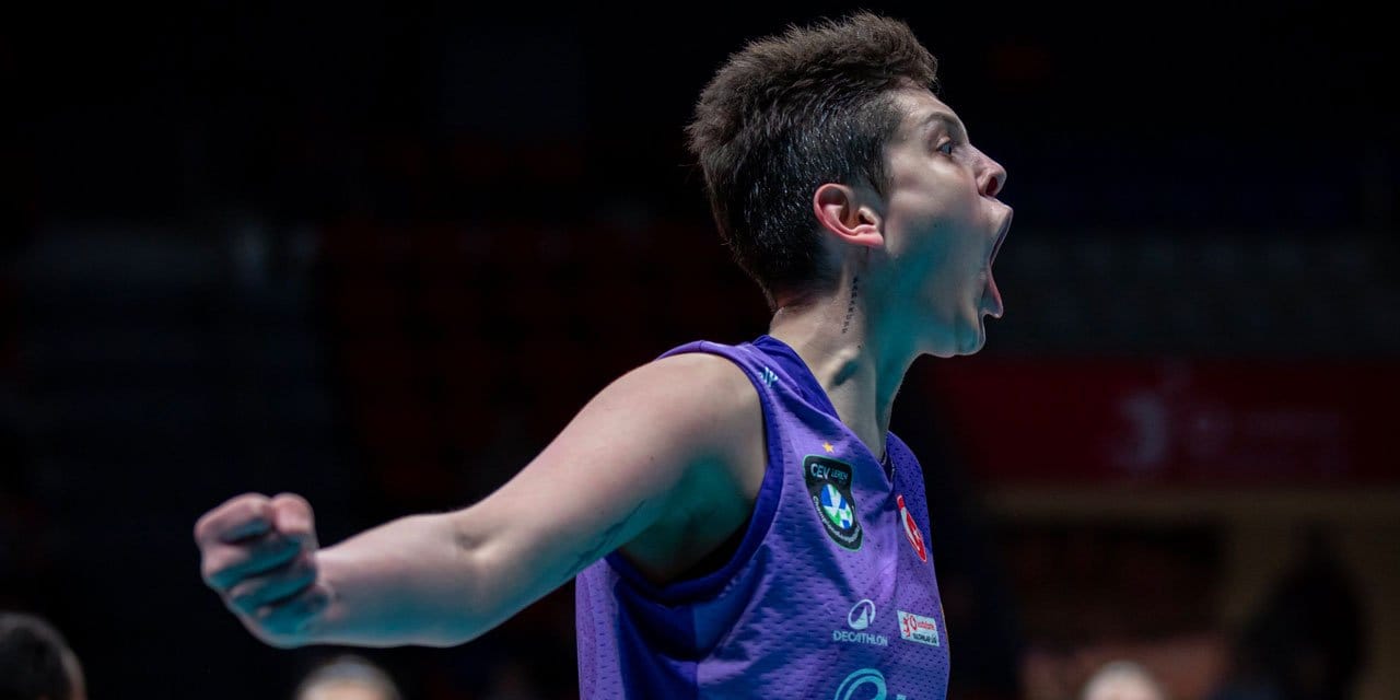 Ebrar Karakurt kayıtsız kalmadı: Galatasaray taraftarına cevap verdi