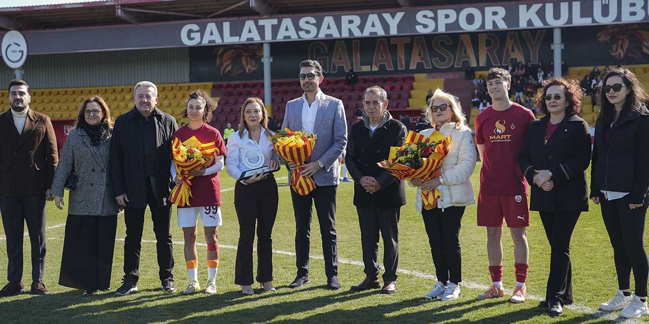 Dursun Özbek: Eşim benim başımın tacı