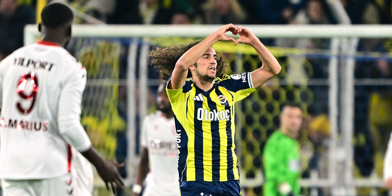 Fenerbahçe'den inanılmaz geri dönüş: Galibiyet son anda geldi