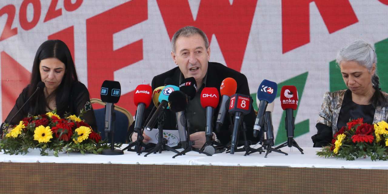 Bakırhan’dan “Kürtler kimsenin silahlı gücü değil” çıkışı