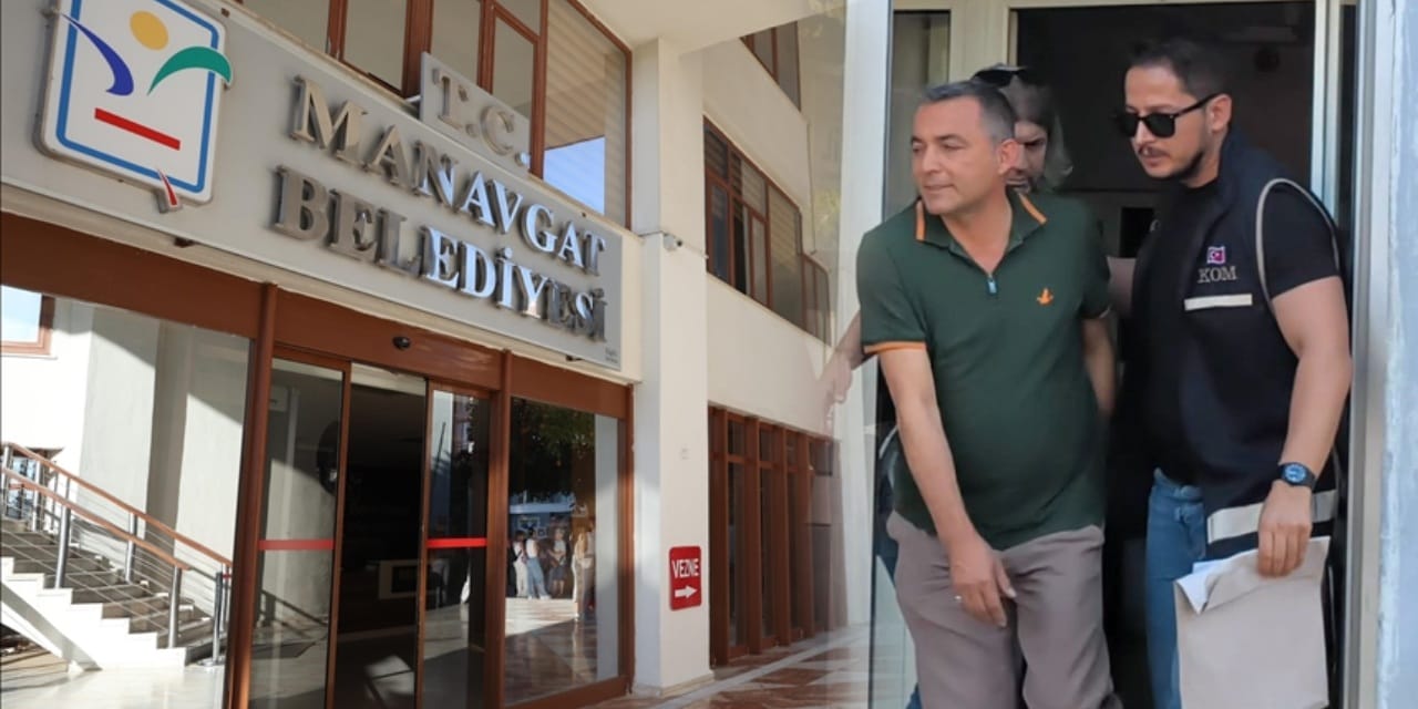 Görevden alınan Manavgat Belediye Başkanı Kara hakim karşısına çıktı: Belediyeye 26 araç kazandırdım