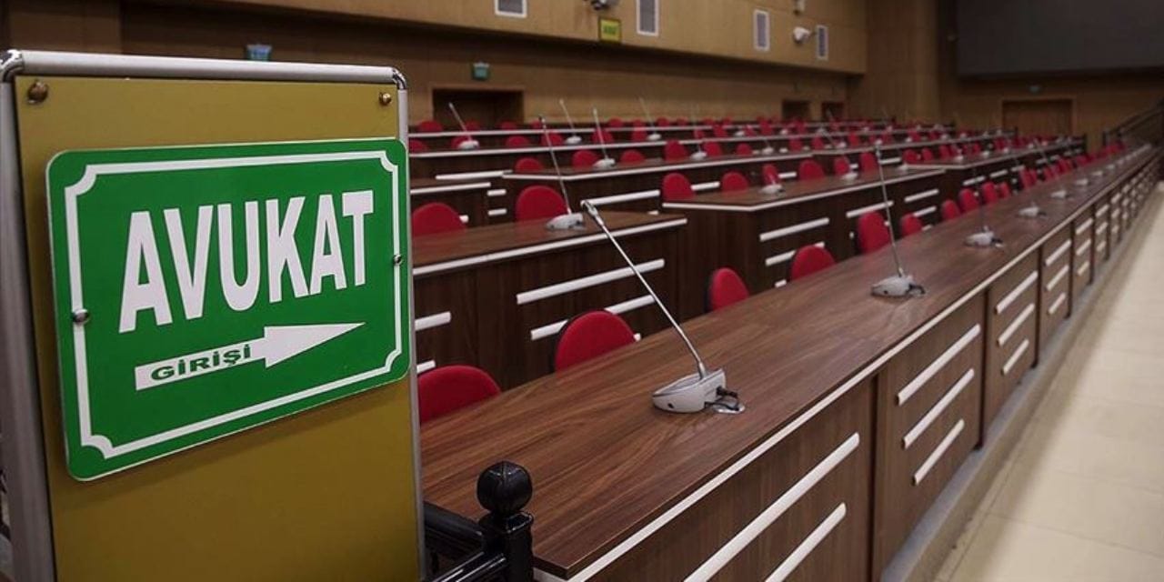 Özgür Karabat'ın şoförüne itirafçı ol baskısı mı yapıldı? İBB Davası'nda o avukatın ziyareti zapta geçti