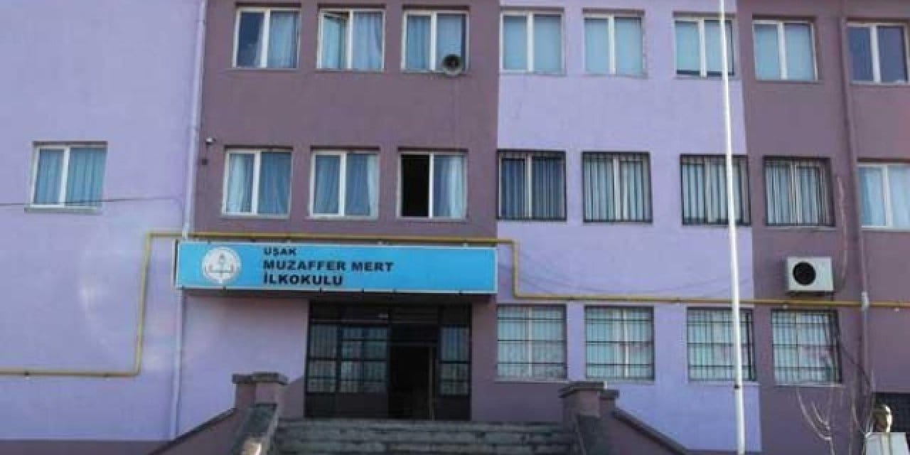 Mesajına beğeni atmayan öğretmenlere işlem yapmıştı: O okul müdürü görevden alındı