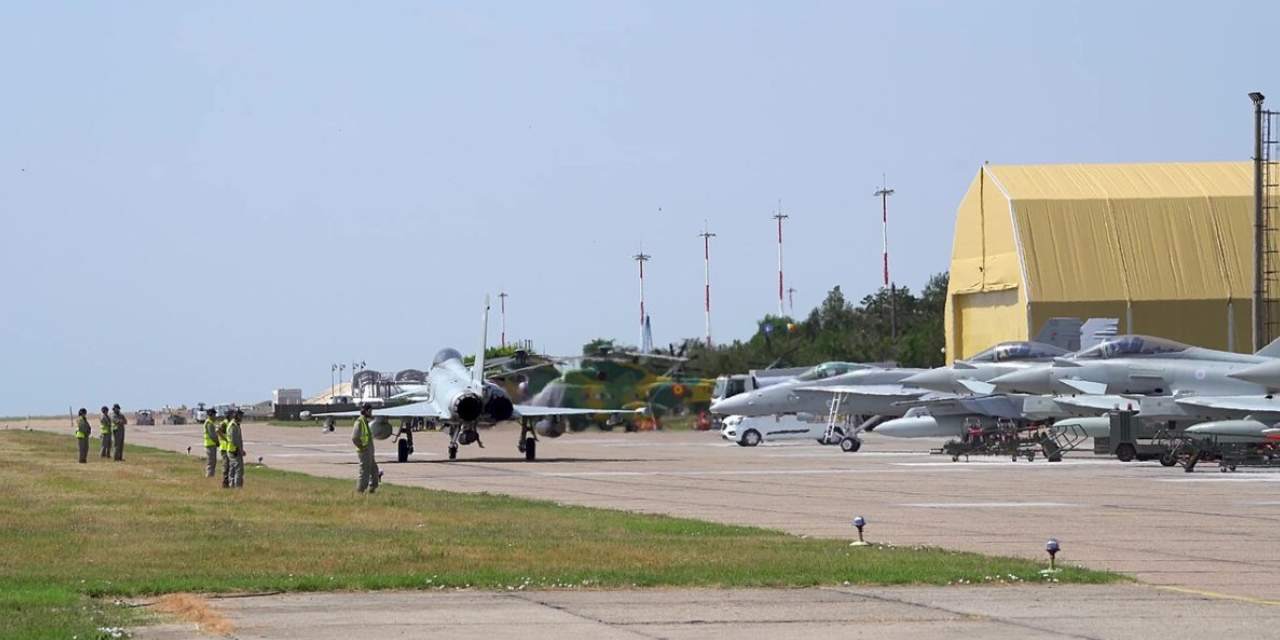 Meclis onayı verdi: Onlar da ABD'ye üslerini açtı