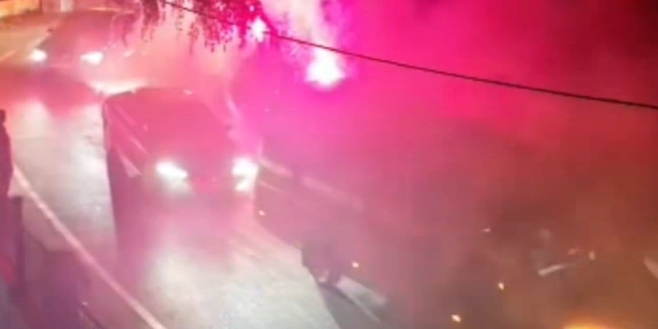 AKP'liler karşılama için trafik kurallarını yok saydı!  Bakan Bayraktar önce paylaştı sonra değiştirdi