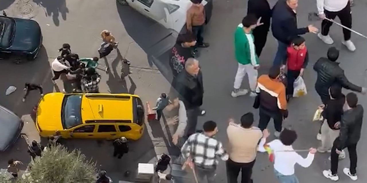 Şanlıurfa'da iki Suriyeli grubun meydan kavgası! Kemer ve sopalarla birbirlerine girdiler