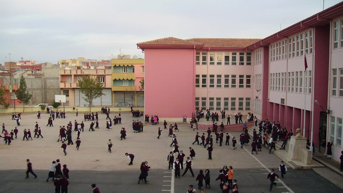 Deprem sonrası Bursa'da da okullar tatil