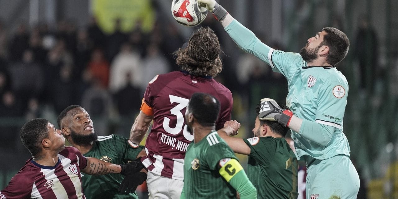 Kaleci kırmızı gördü yedek kaleci duvar ördü: Erokspor'dan itiraf geldi