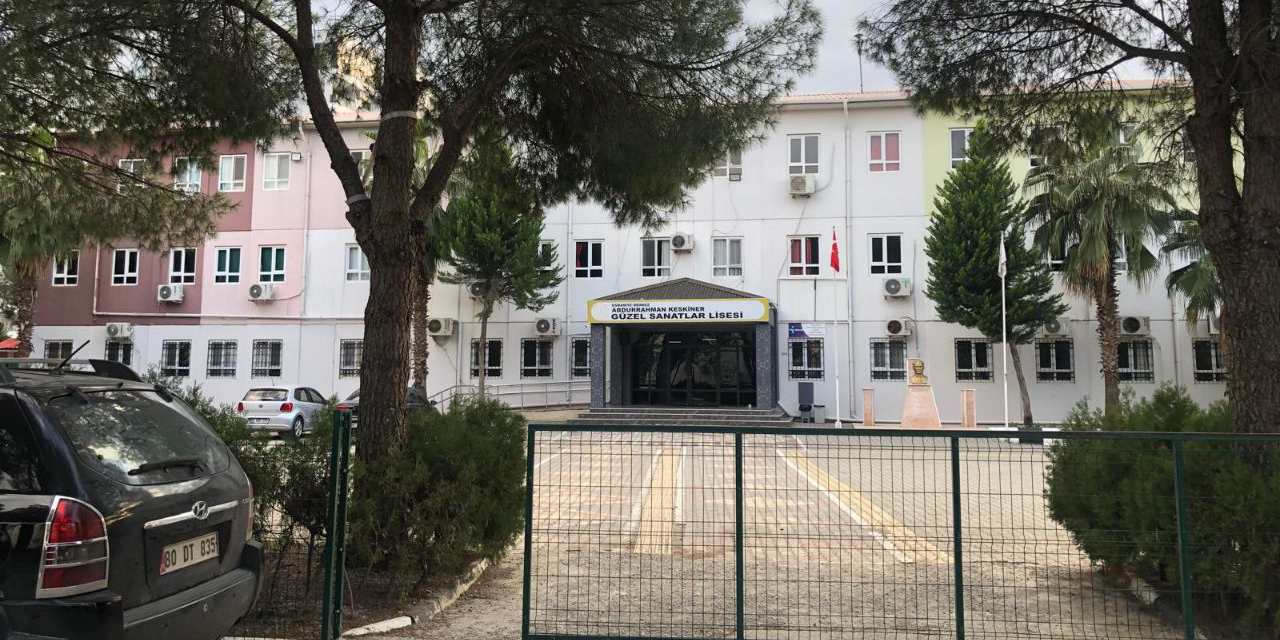 Bu gücü kimden alıyor? Öğretmene saldırdı, Milli Eğitim saldırıya uğrayan öğretmeni uyardı