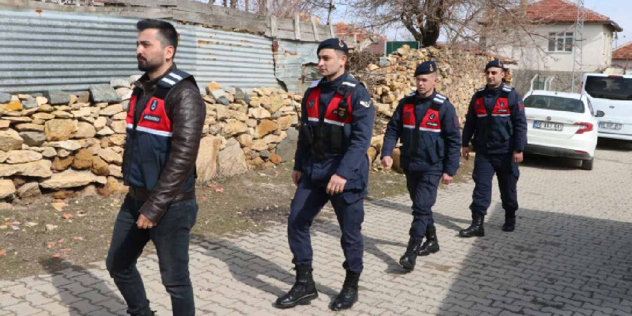 Jandarmalar kapı kapı gezerek uyardı: İhbarda bulunun