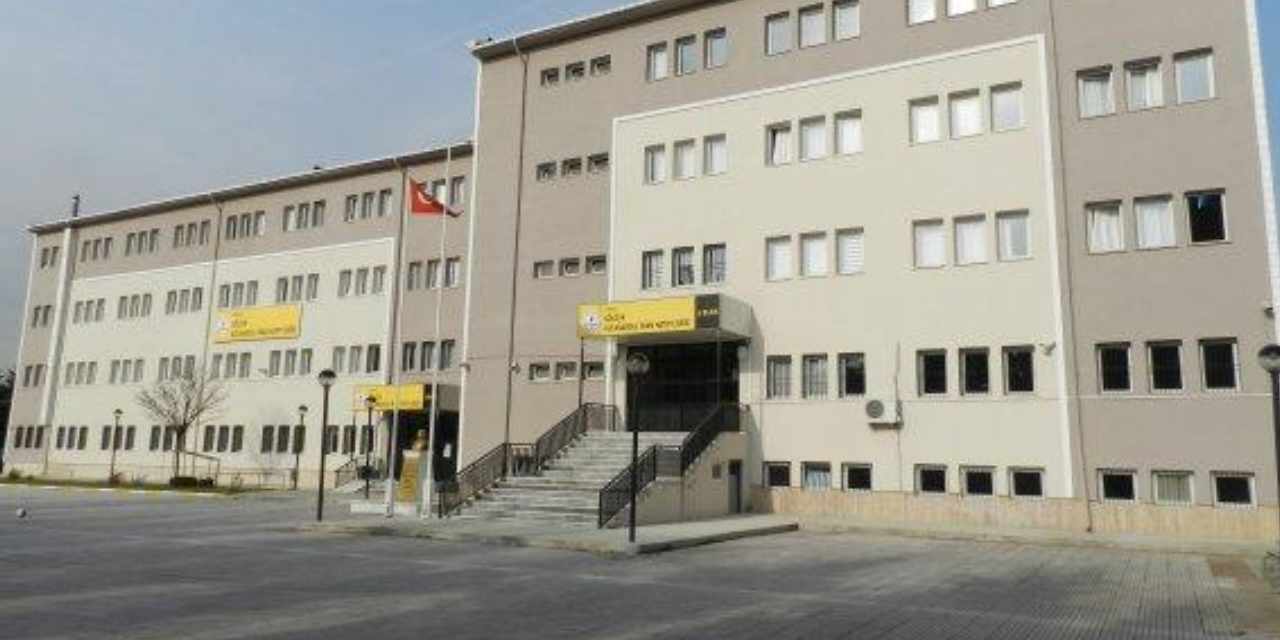 İmam Hatip Lisesi'nde skandal! Öğretmenden kız öğrencisine cinsel istismar!