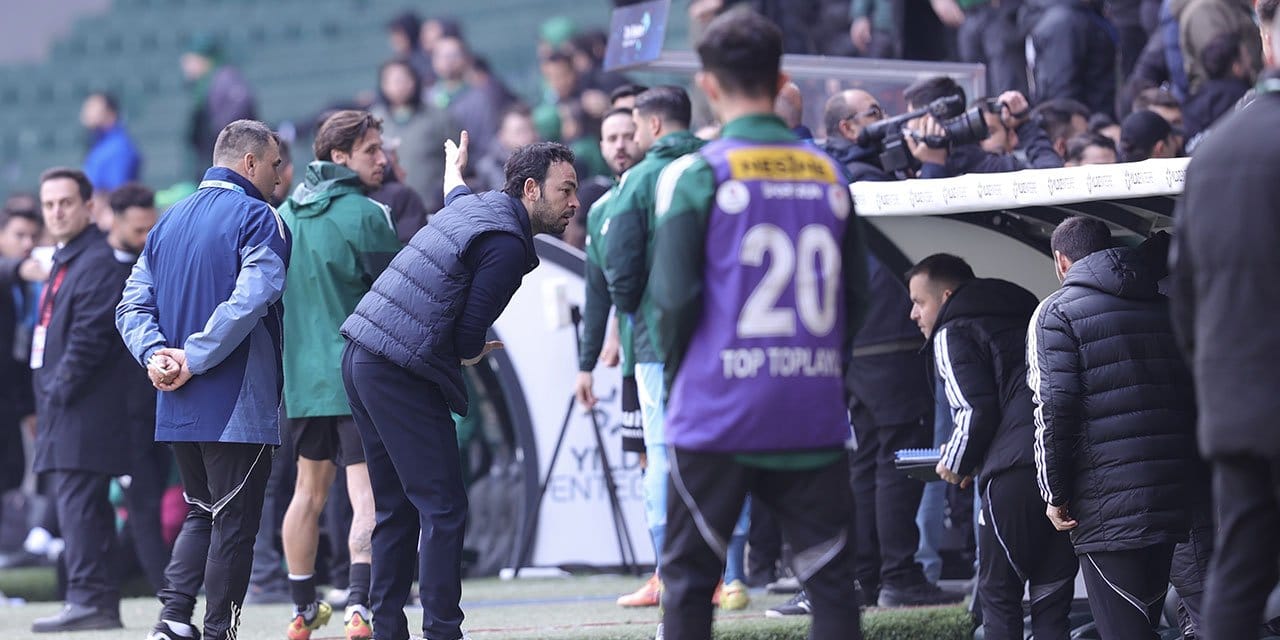 Kocaelispor maçı 8 dakikada kaybetti: Selçuk İnan çıldırdı