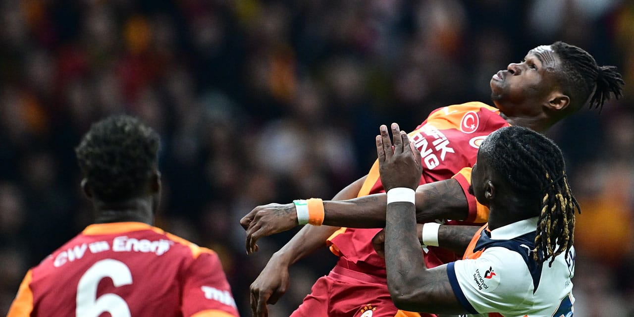 Başakşehir 10 kişi kaldı Galatasaray 1 dakika sonra golü buldu