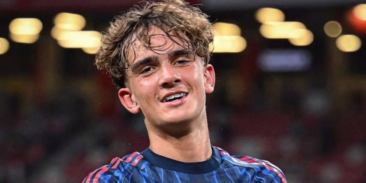 16 yaşında Premier Lig'in tarihine geçti