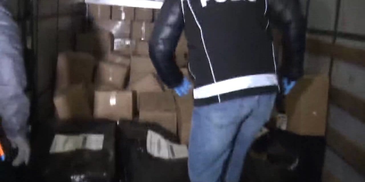 İstanbul’un göbeğinde yarım tonluk uyuşturucu sevkiyatı