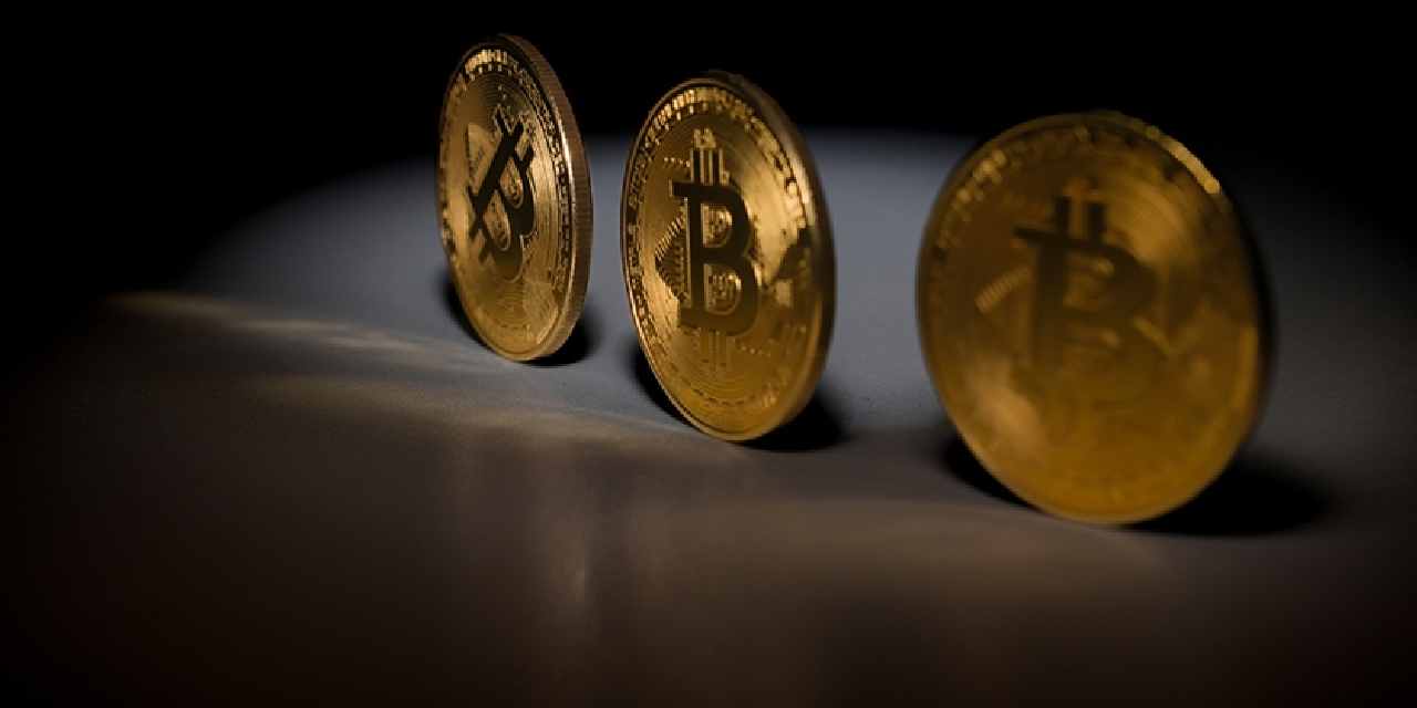 Bitcoin ters köşe yaptı: 75 bin dolara koşuyor
