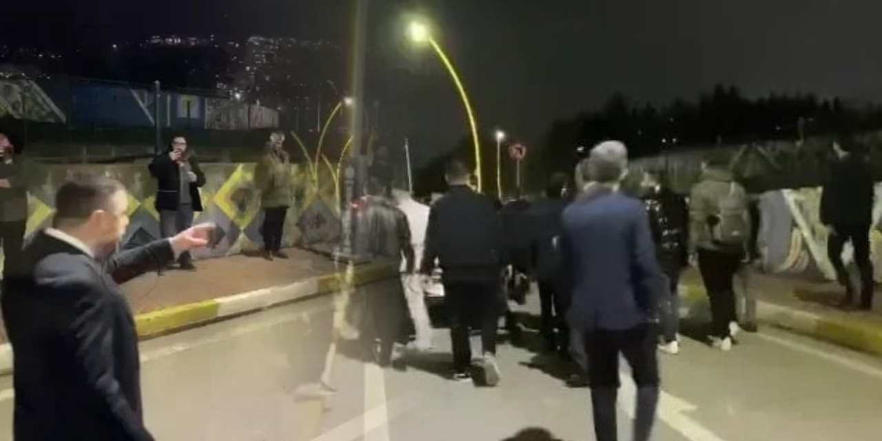 AKP'nin iftarında yumruklar havada uçuştu! Partililer birbirine girdi