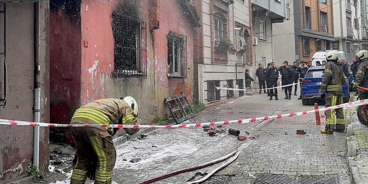 Kağıthane'de yangın faciası! İçeride kalan kişi hayatını kaybetti