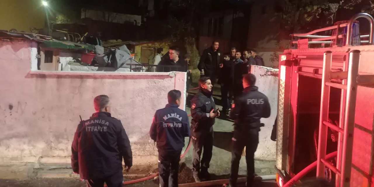 Eşinin ailesiyle karakolluk oldu: Kayınvalide ve kayınpederinin evini ateşe verip kaçtı