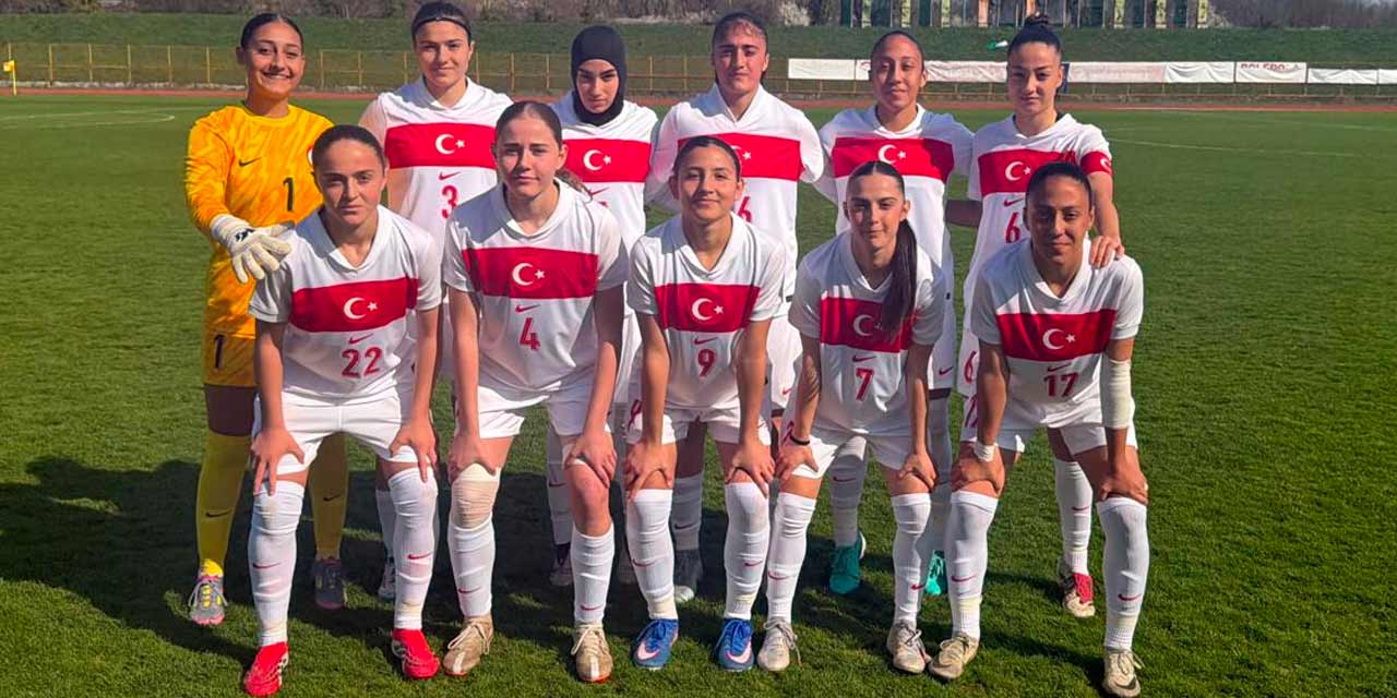 İtalya'ya 3-0 yenildik