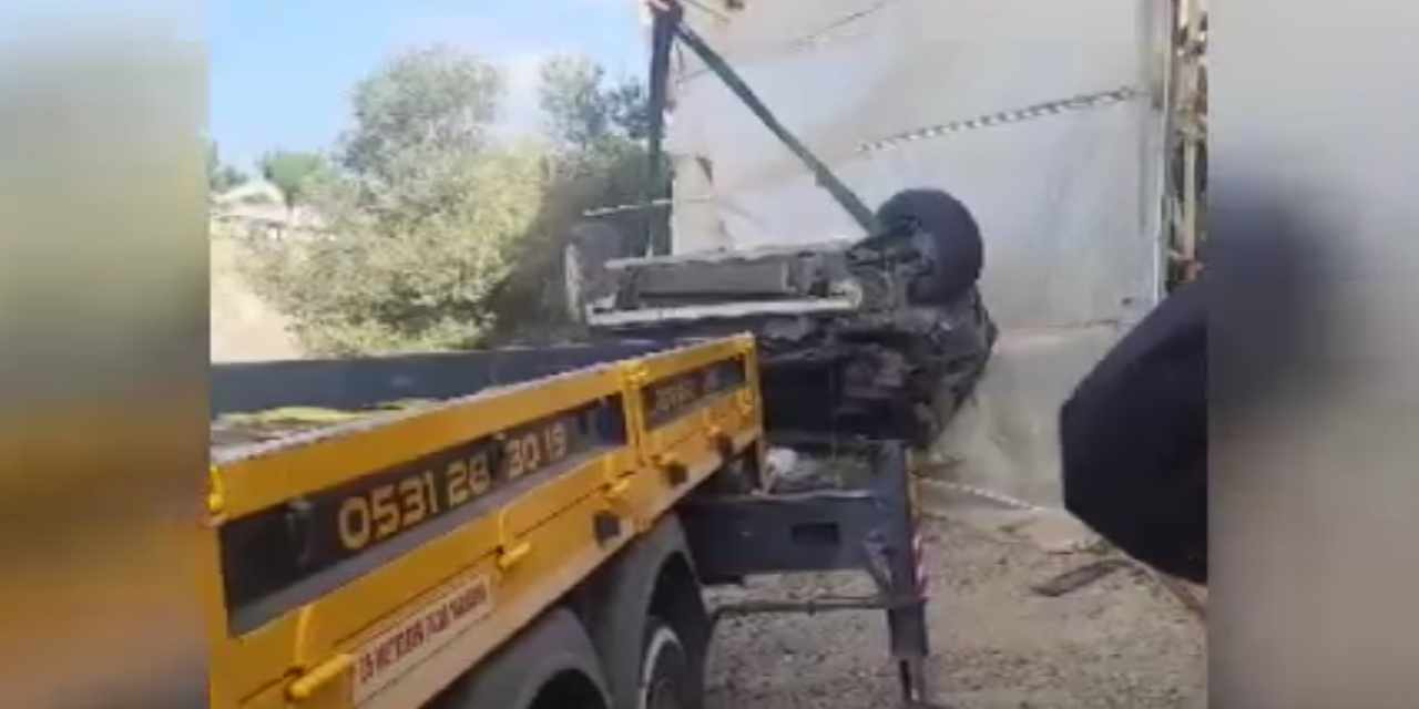 Kontrolden çıkan otomobil muz serasına uçtu: Sürücü yaşamını yitirdi