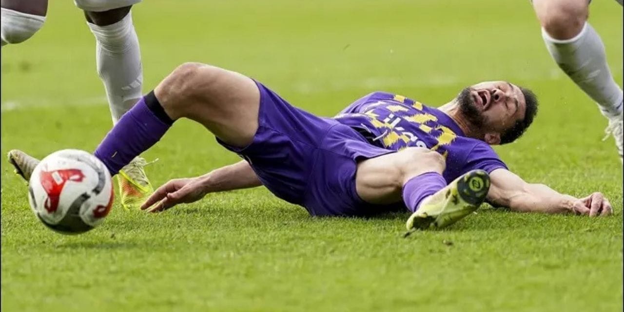 Emre Akbaba'dan çok kötü haber