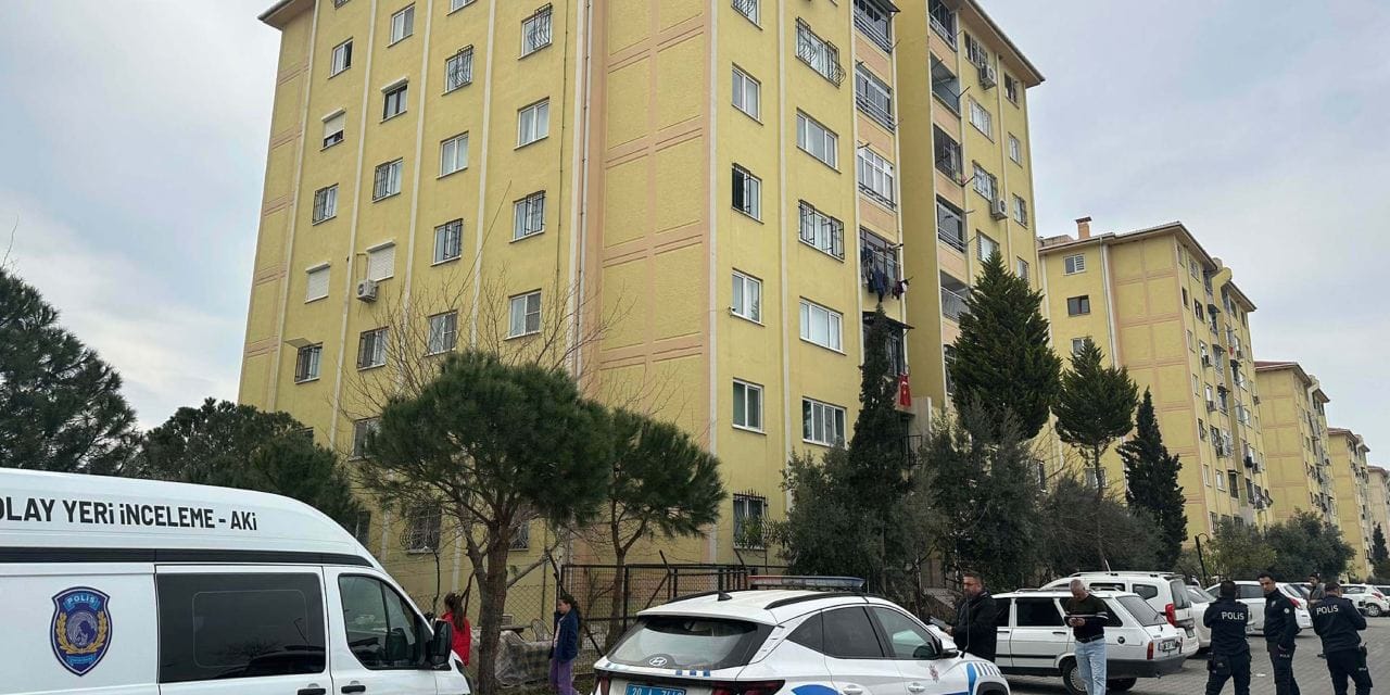 3 yaşındaki çocuk 6'ncı kattan düştü: Annesi evde değildi babası uyuyordu