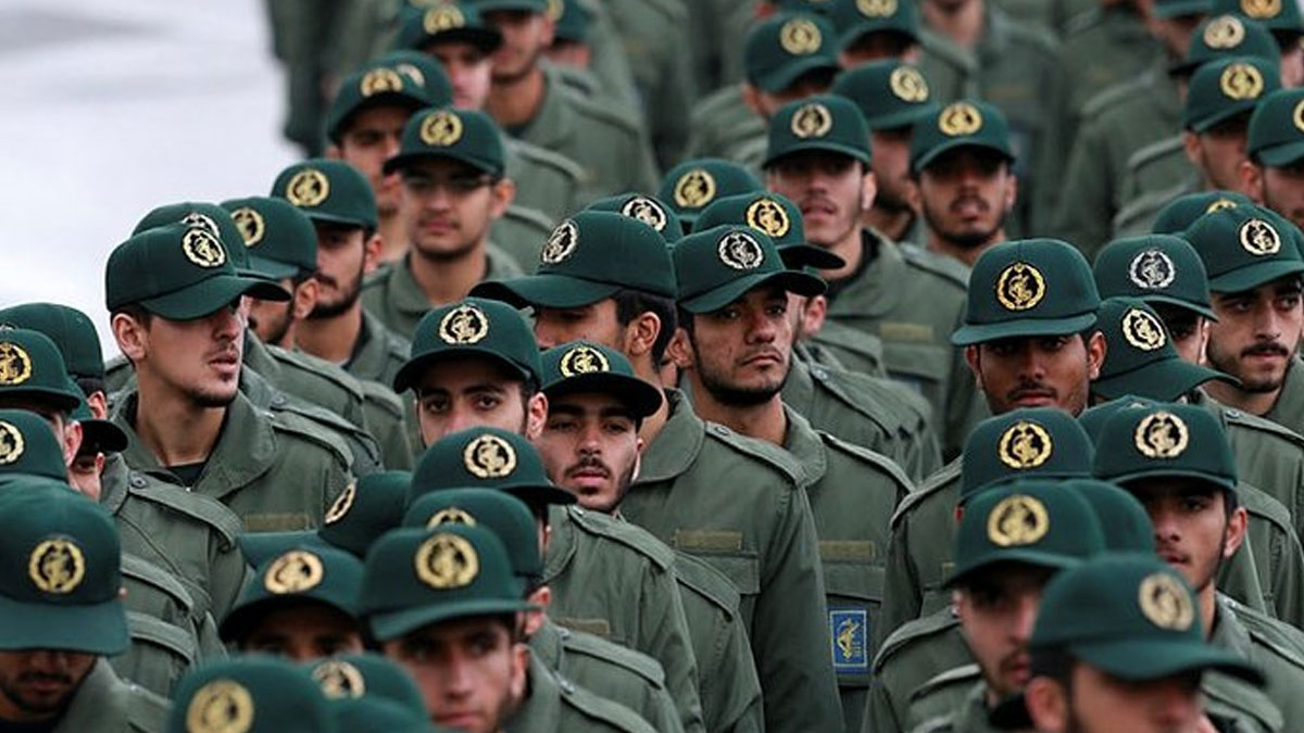 İran Devrim Muhafızlarına hava saldırısı