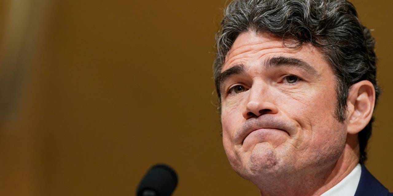 Trump cephesi bu kez de istifa eden Kent'i hedef aldı: Gizli bilgi sızdırıyordu