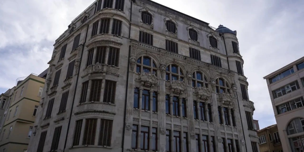 İstanbul’un göbeğinde tarihi satış: 780 milyon TL’ye el değiştirdi