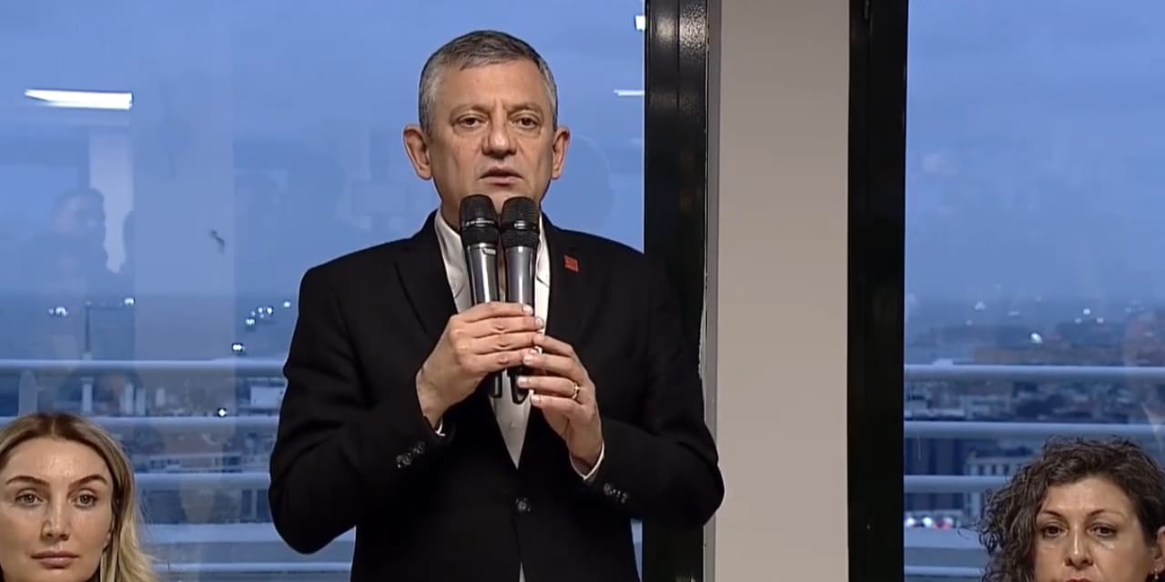 Ramazan'ın son iftarı Saraçhane'de: Özgür Özel'den "yeni bir iktidar" mesajı