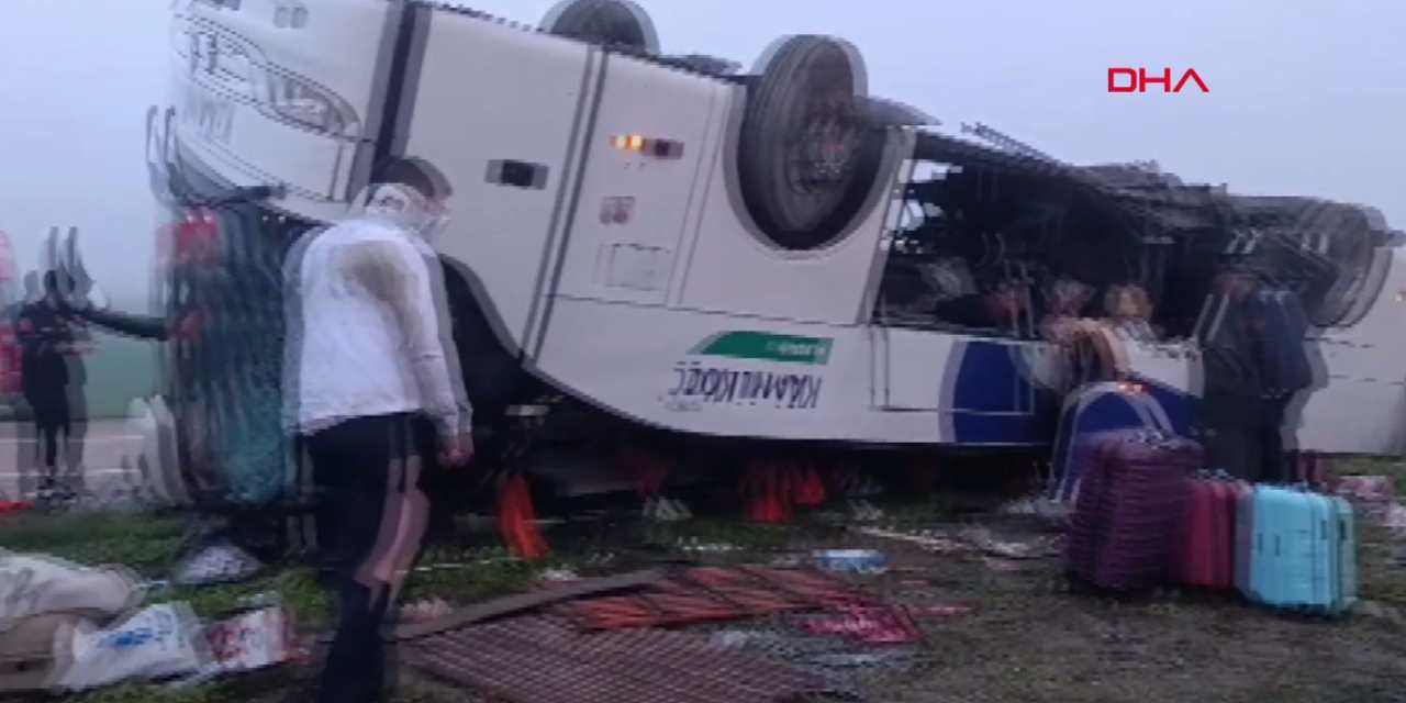 Son Dakika | Bayram sabahı feci kaza! Otobüs takla atıp paramparça oldu... Çok sayıda yaralı var