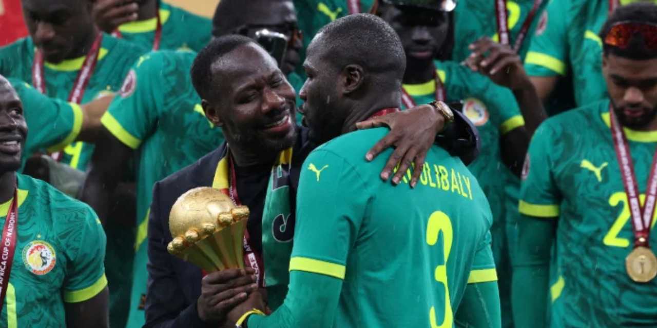 Senegal, Afrika kupasını askeri üsse kaçırdı: Almak isteyen gelsin