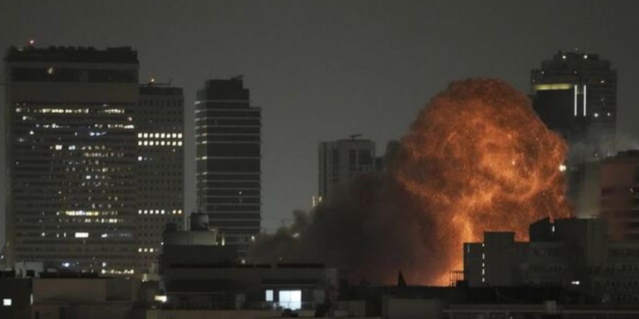 İsrail: İran'ın silah üretim tesislerini vurduk