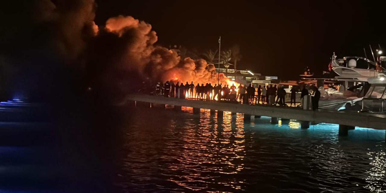 Son Dakika | Yalıkavak'taki lüks yatlar cayır cayır yandı! Bodrum’da tatilciler güne alevlerle uyandı