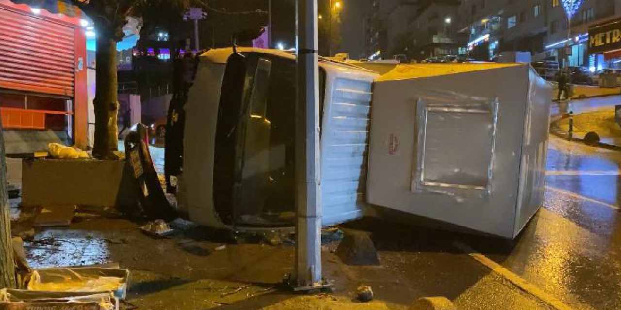 Kazadan saniyelerle kurtuldu: Büfede alışveriş yapan kişi dehşeti yaşadı