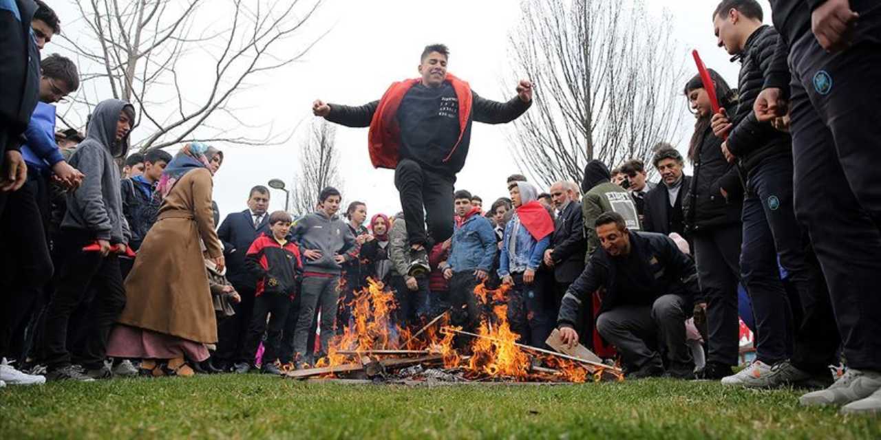 Siyasilerden peş peşe Nevruz mesajları