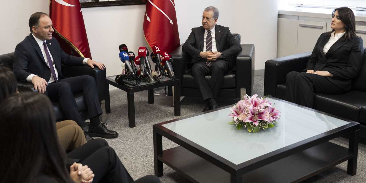 CHP ve MHP bu sene bayramlaştı! Dikkat çeken İmamoğlu ve Türkeş diyaloğu