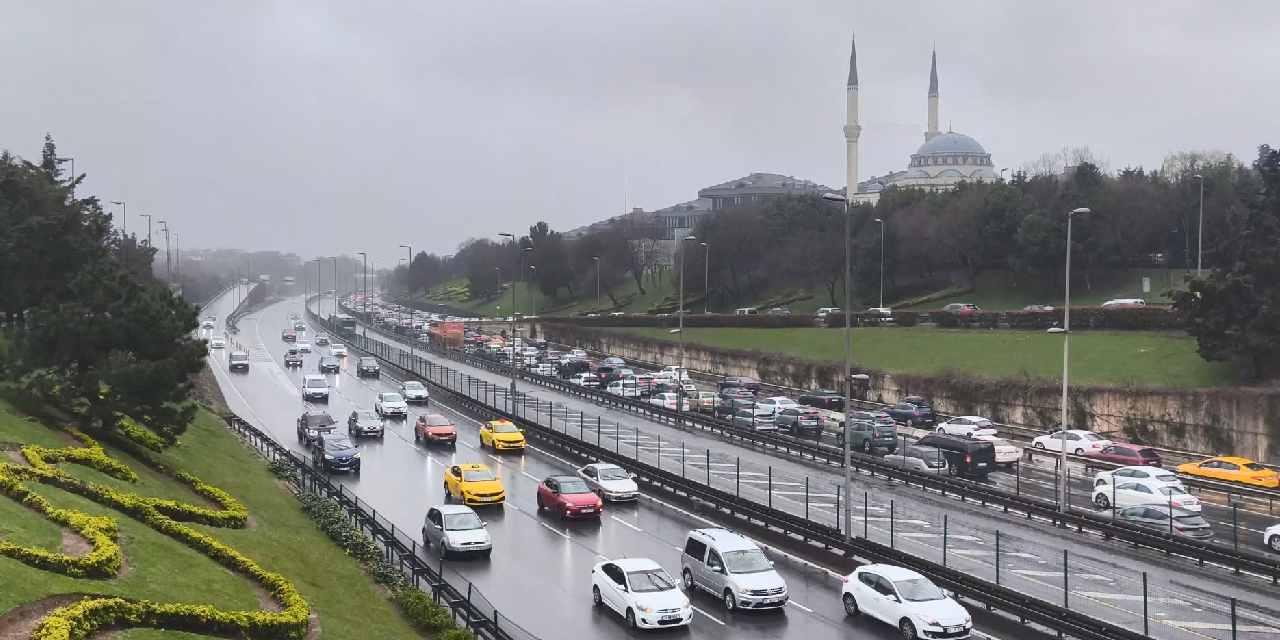 İstanbul’da bayram trafiği hafta içini aratmadı