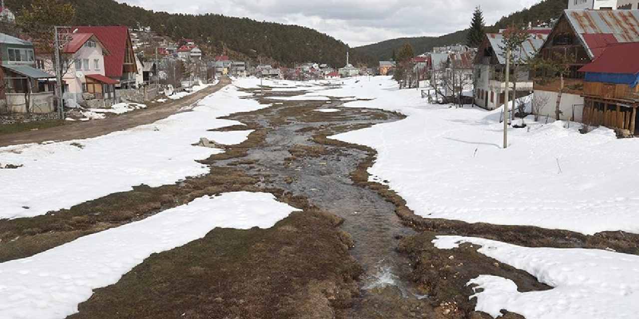 Doğa tutkunlarının yeni gözdesi: Sivas'taki bu yayla görenleri büyülüyor