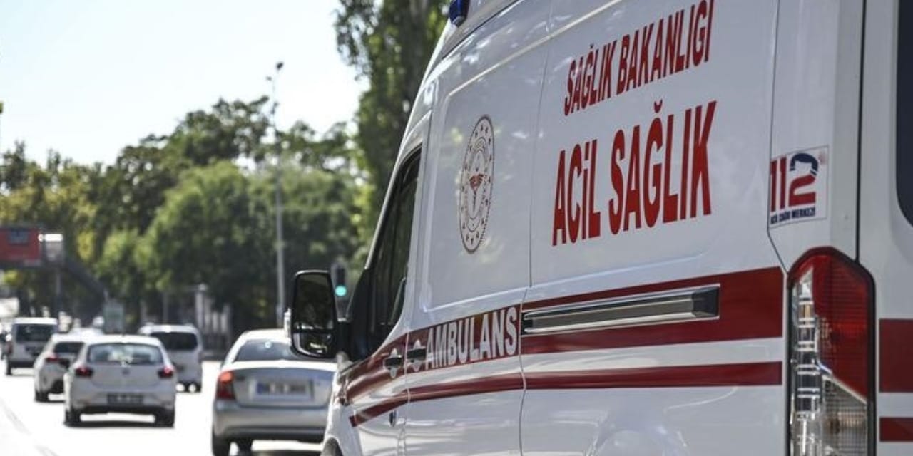 Bariyere çarptı, ardından otomobille çarpıştı: Yağış kazayı peş peşe getirdi