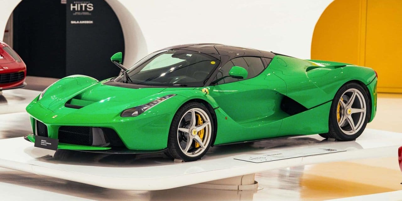 Dünyanın tek yeşil LaFerrari’sinin dudak uçuklatan fiyatı!