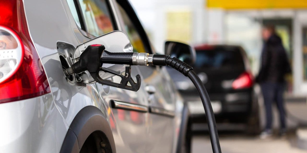 Avrupa’da benzin istasyonlarında polis nöbeti başladı! Evden çalışma gündemde