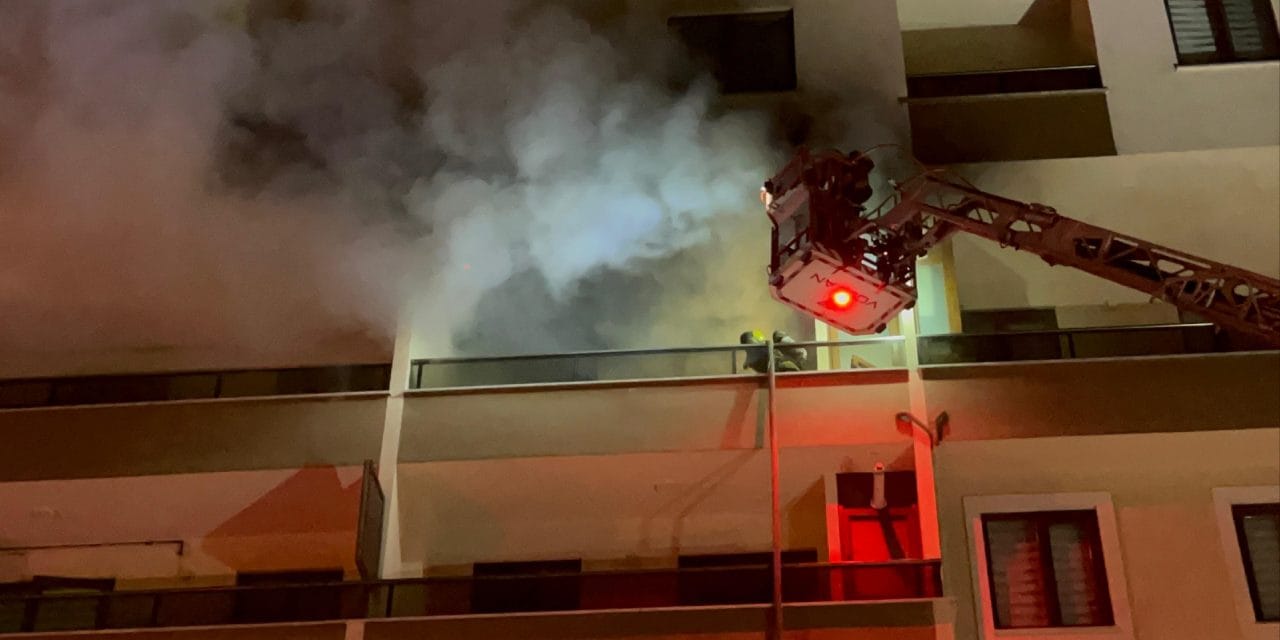 5 katlı binada yangın paniği