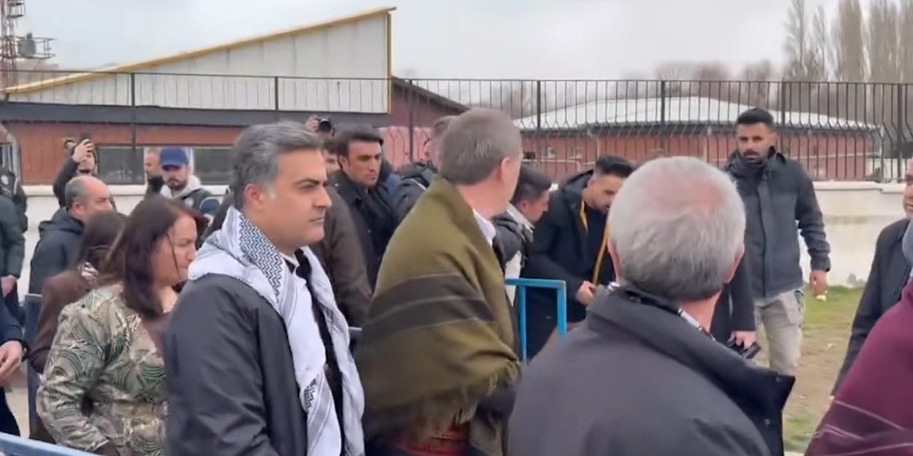 DEM Parti'nin Nevruz mitinginde ortalık karıştı! Tuncer Bakırhan GBT ve arama şartına sert tepki gösterdi