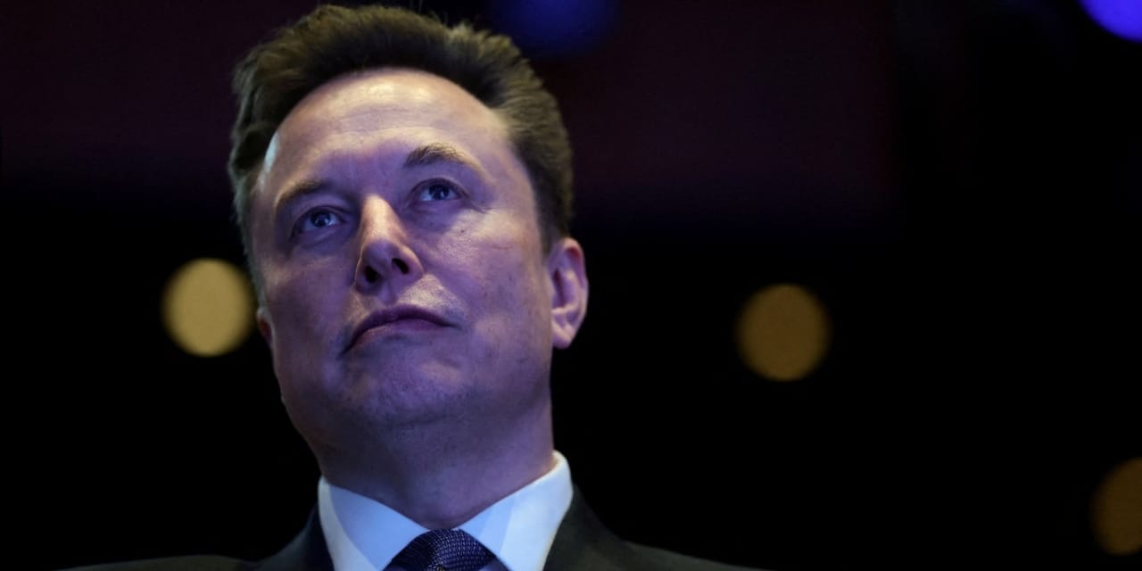 Elon Musk insanlığı galaksiye taşımaya hazırlanıyor: 'Galaktik medeniyet kuruyoruz'