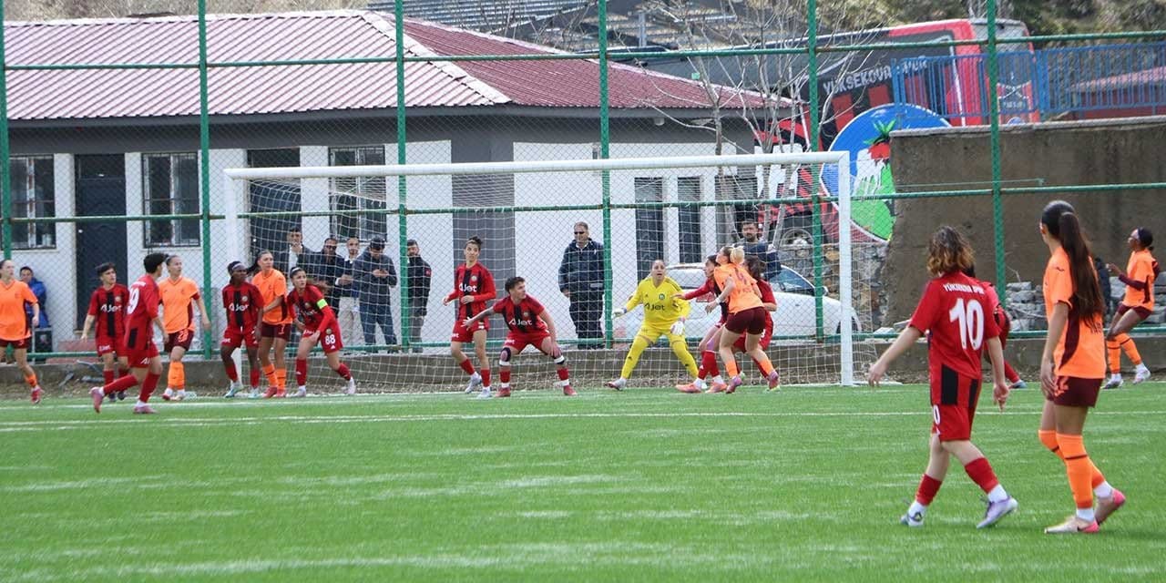 Trabzonspor Hakkari'de 2 puan bıraktı