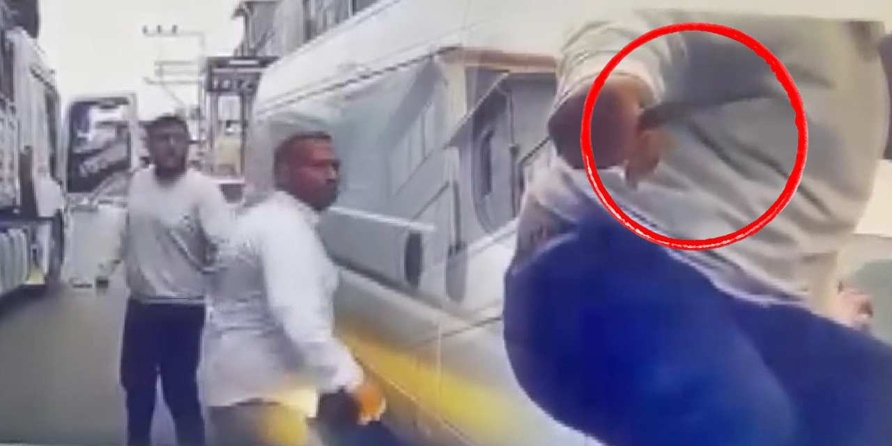 Şehir eşkıyaları dehşet saçtı! Sürücünün önünü kesip bıçakla üzerine yürüdüler