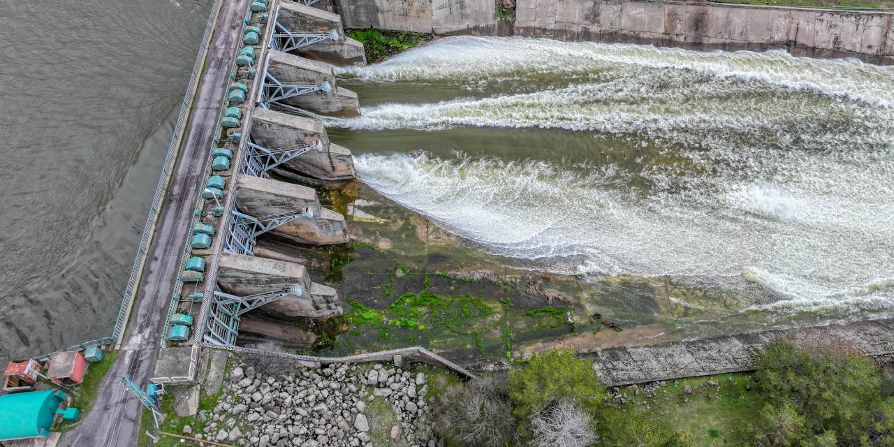 Baraj gölü doldu: Takviyeden tahliyeye geçildi