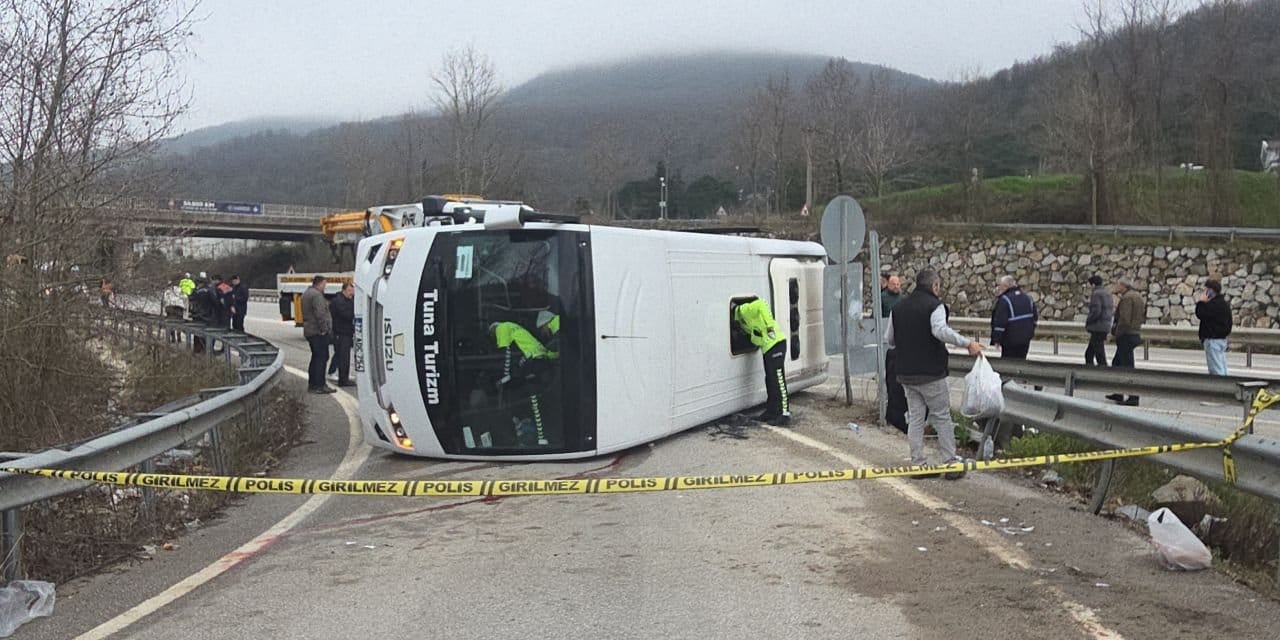 Yalova'da işçi servisi devrildi: 57 yaşındaki kadın işçi hayatını kaybetti